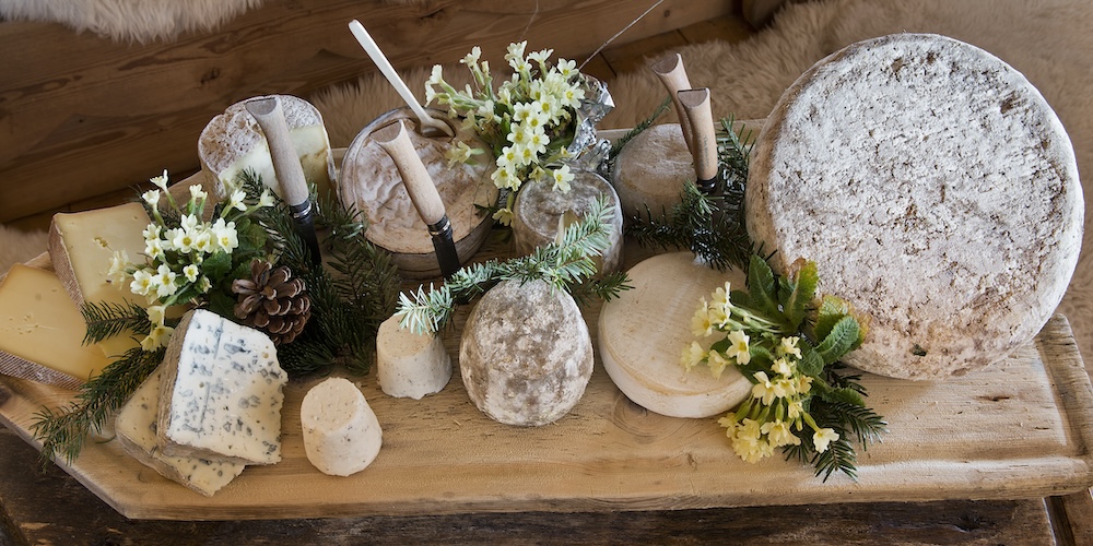 a la table de marie ange plateau de fromages 