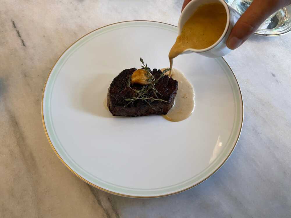 Ladurée gravelle steak