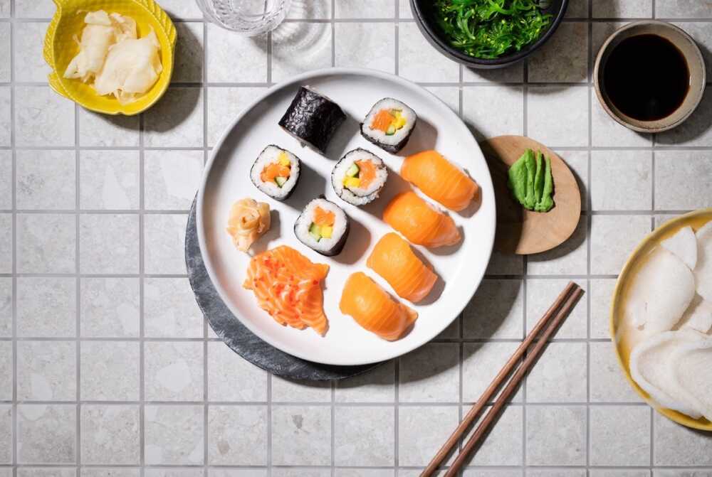 sushi saumon