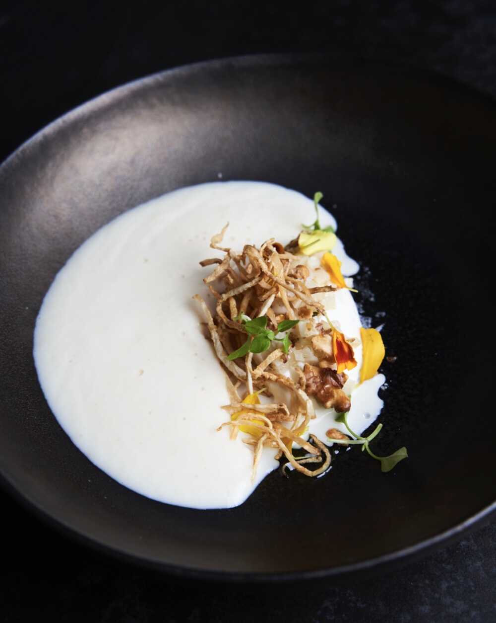 Restaurant Terra : assiette noire