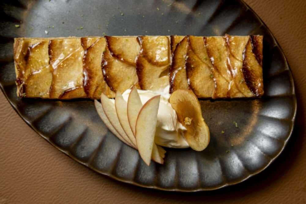 Sofitel Paris Le Faubourg tarte aux pommes