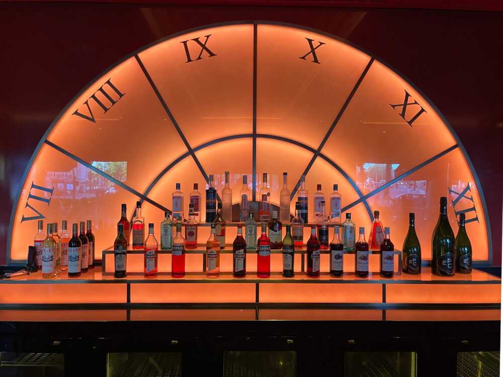 Chez Francis horloge
