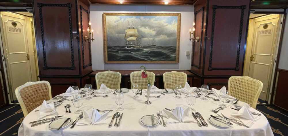 Star Clippers table du capitaine