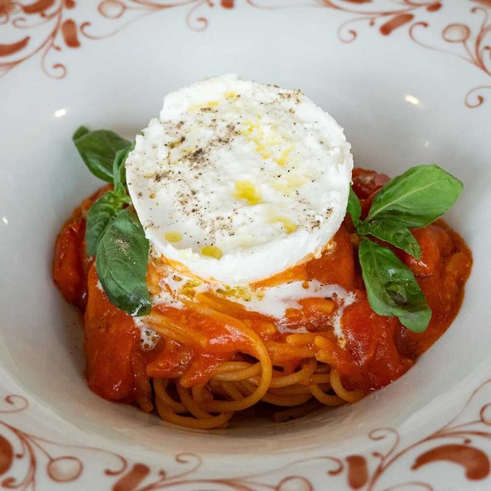 Carmine Police pasta pomodore