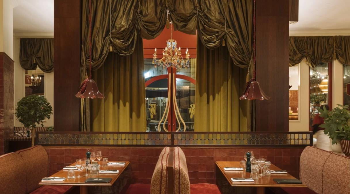 Vitrine de l&rsquo;œnobistronomie, la Brasserie Vinatier séduit Bordeaux