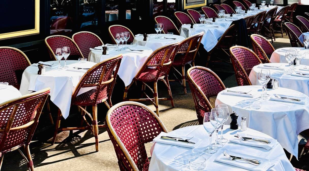 Le Tourville, la braserrie néo-rétro parisienne qui a du panache